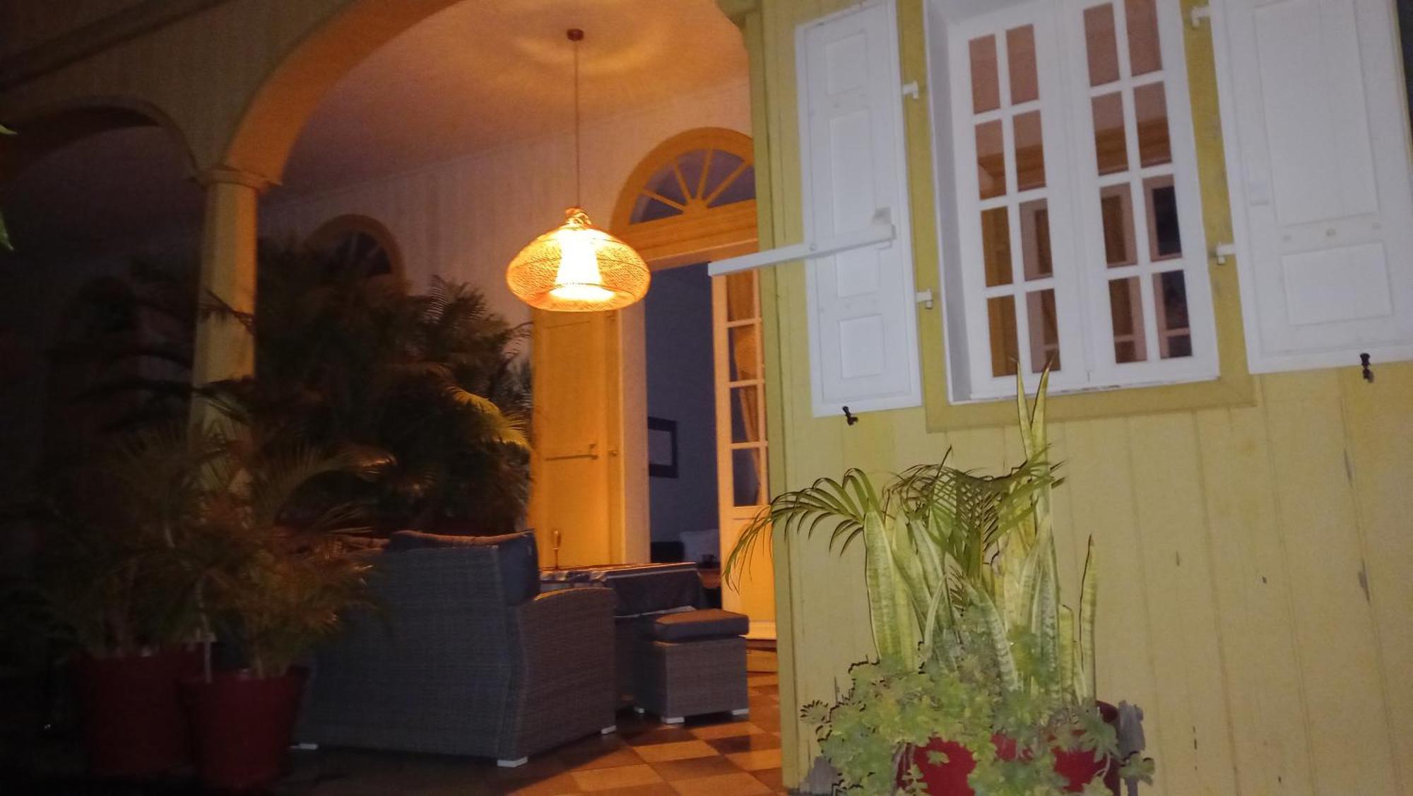 O Privilege Villa D'Exception En Centre-Ville De St-Pierre Saint Pierre Zewnętrze zdjęcie